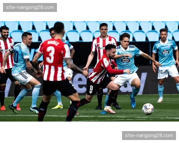 深度分析:门将出球战术在西甲的普及与潜在风险 深度分析:门将出球战术在西甲的普及与潜在风险