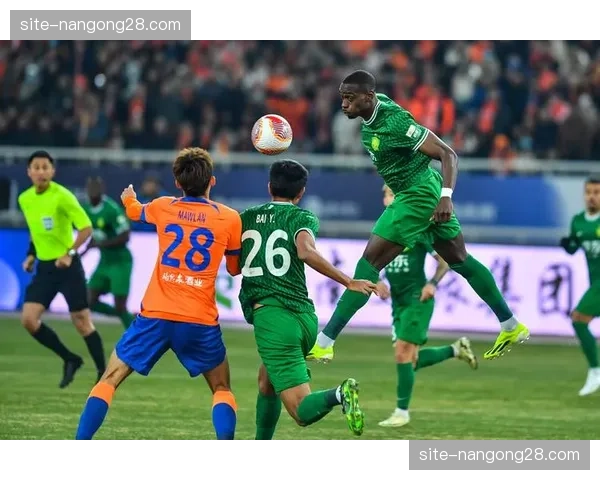 报告显示:中超主场比赛日对所在城市周边消费拉动效应显著。