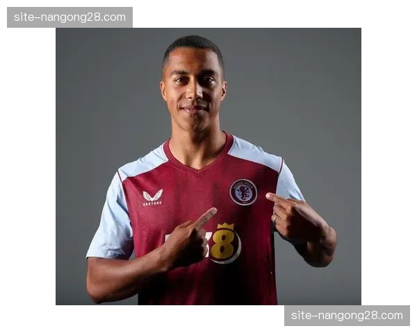 转会市场：莱斯特虎队确认下赛季将签下斐济国脚边锋卡洛西